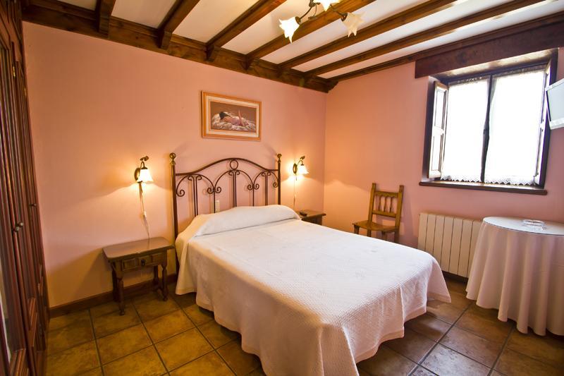 Hospedaje Granada San Vicente De La Barquera Room photo